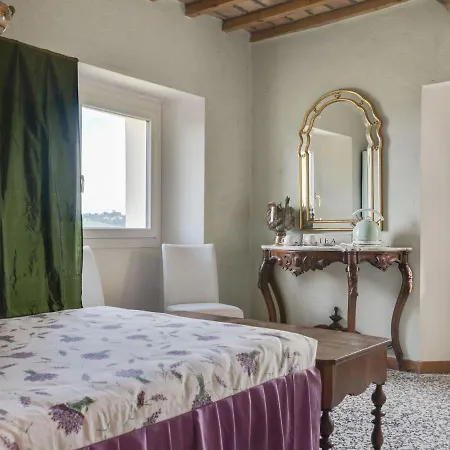 Holiday home Soulful Holiday In Wth Garden *