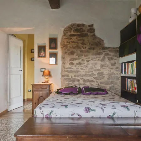 Holiday home Soulful Holiday In Wth Garden *