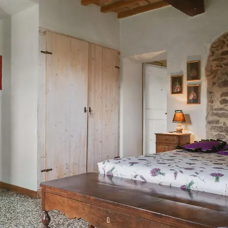 Holiday home Soulful Holiday In Wth Garden *